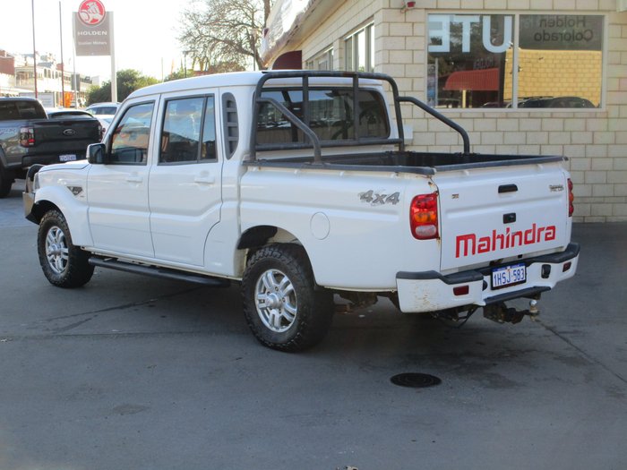 2022 Mahindra PIK-UP S10+ Black mHawk White