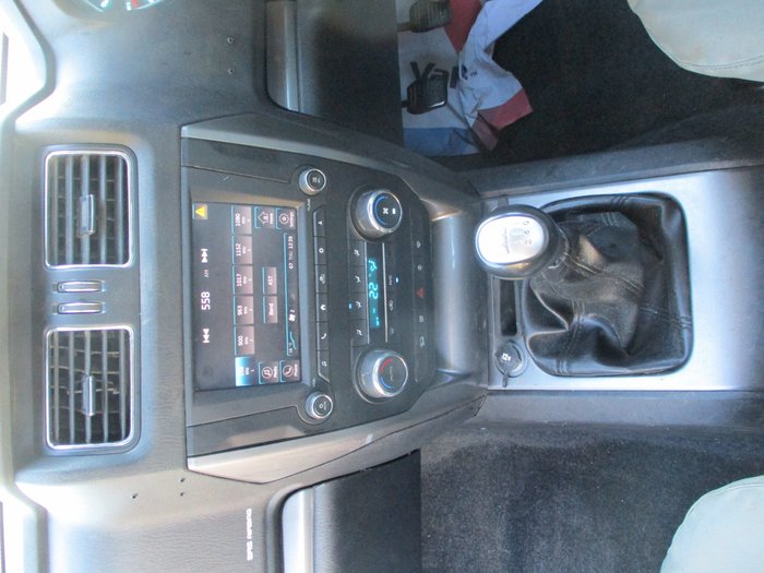 2022 Mahindra PIK-UP S10+ Black mHawk White