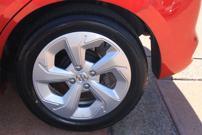 2025 Suzuki Swift Hybrid Plus