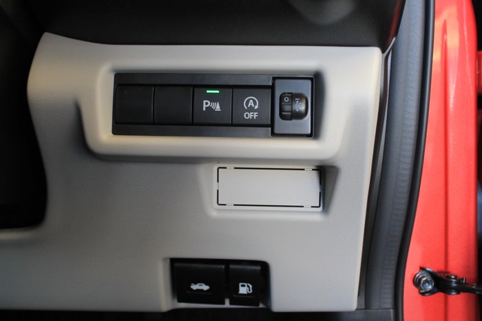 2025 Suzuki Swift Hybrid Plus