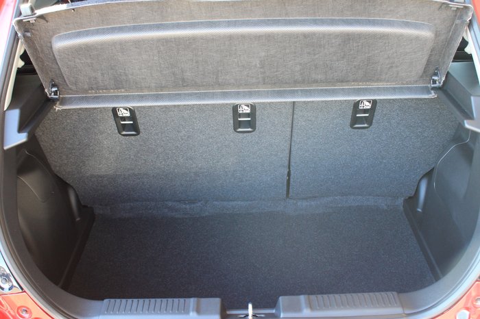 2025 Suzuki Swift Hybrid Plus