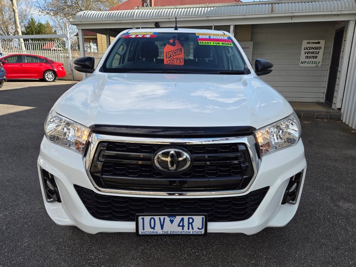 2019 TOYOTA HILUX SR WHITE