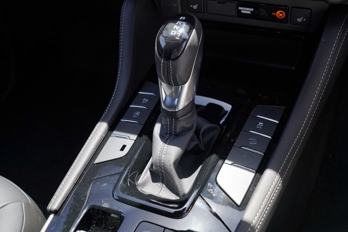 2025 Isuzu MU-X LS-T