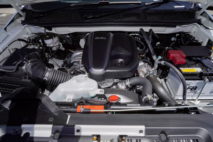 2025 Isuzu MU-X LS-T