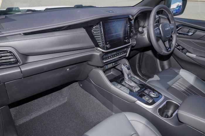 2025 Isuzu MU-X LS-T