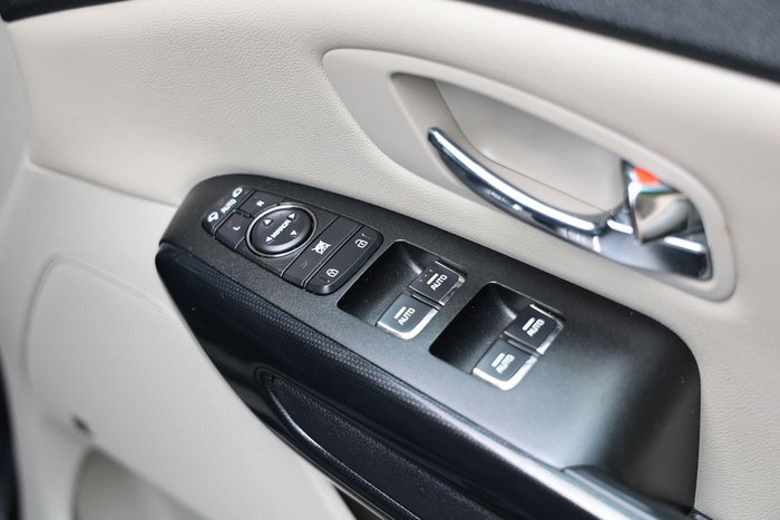 2019 Kia Carnival SLi