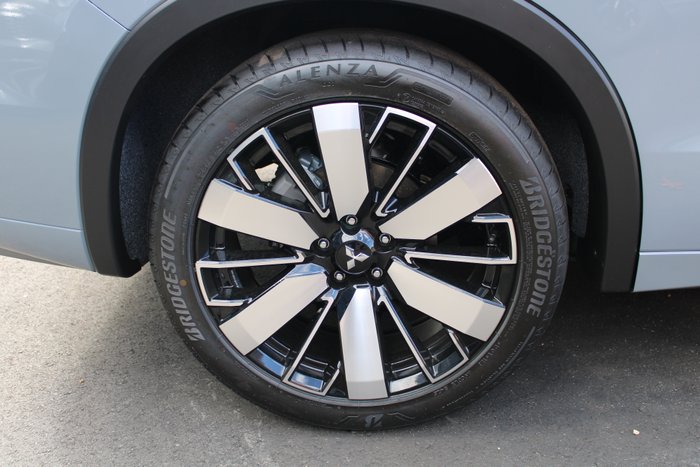 2025 Mitsubishi Outlander Exceed