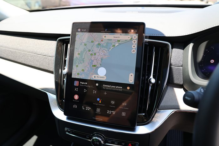 2025 Volvo XC90 Ultra B5 Dark