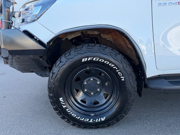 2024 Toyota Hilux SR White