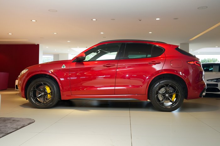 2019 Alfa Romeo Stelvio Quadrifoglio