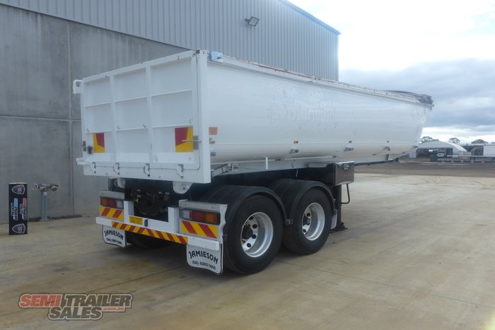 2021 Boomer Bogie Chassis Tipper