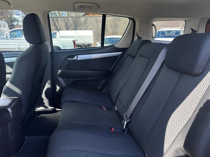 2016 ISUZU MU-X LS-U (4x2)