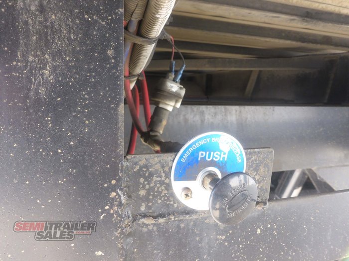 2005 Maxitrans 22 Pallet Refrigerated Pantech