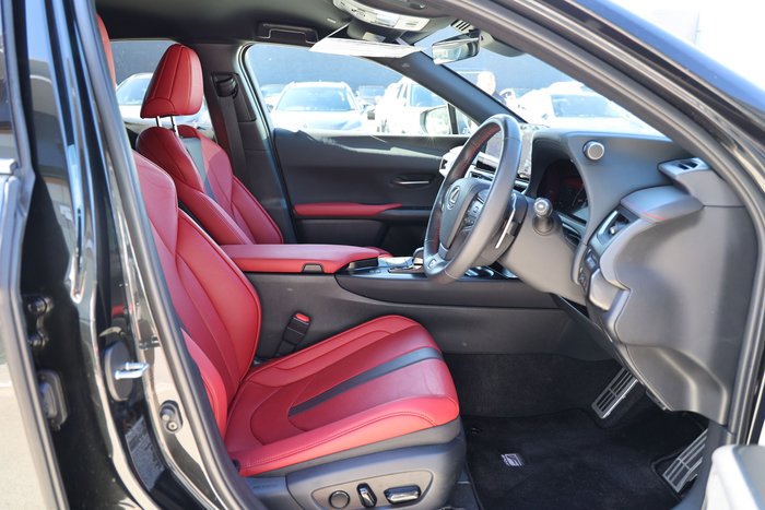 2025 Lexus UX300h F Sport 2WD