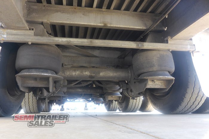 2009 Maxitrans 24 Pallet Dropdeck Curtainsider with Mezz