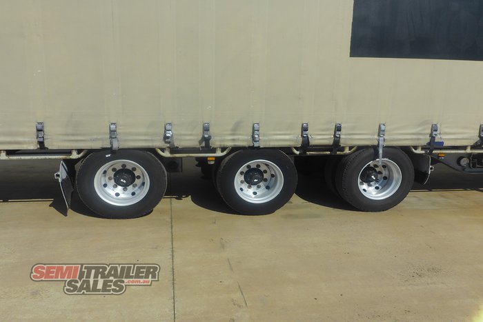 2009 Maxitrans 24 Pallet Dropdeck Curtainsider with Mezz