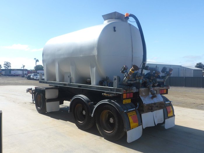 2005 Henry Hope Engineering Super Dog Water Tanker