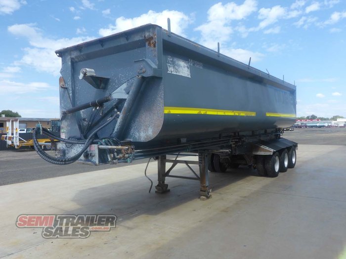 2018 Howard Porter Tri Axle Side Tipper