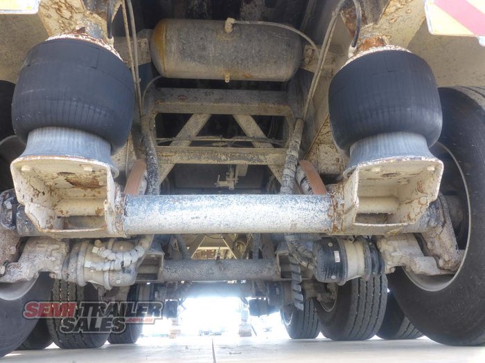 2018 Howard Porter Tri Axle Side Tipper