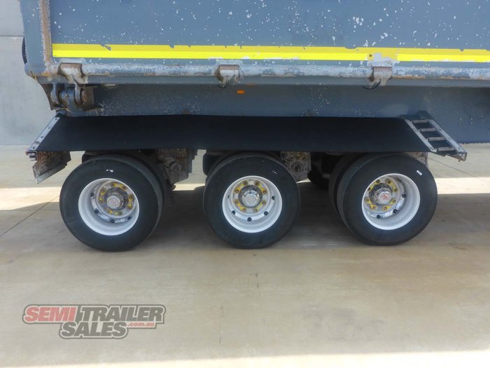 2018 Howard Porter Tri Axle Side Tipper