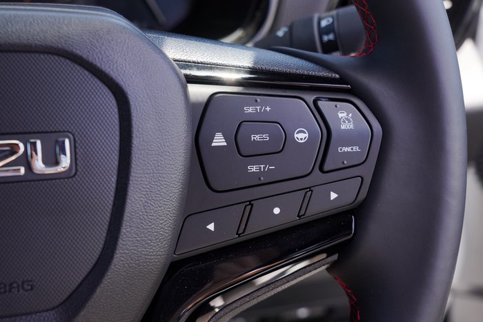 2025 Isuzu D-MAX X-TERRAIN