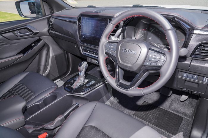 2025 Isuzu D-MAX X-TERRAIN