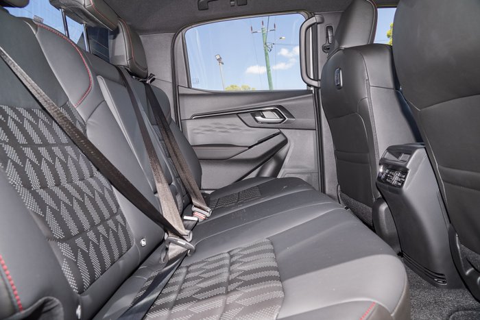 2025 Isuzu D-MAX X-TERRAIN