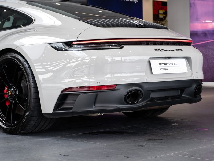 2024 Porsche 911 Carrera GTS
