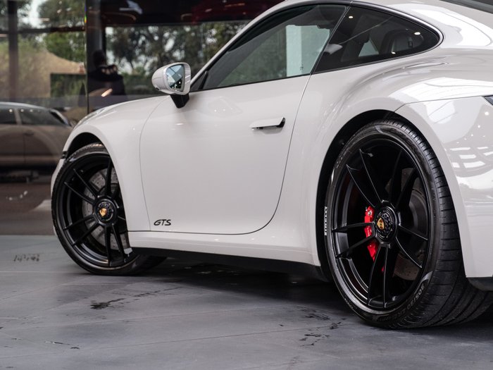 2024 Porsche 911 Carrera GTS
