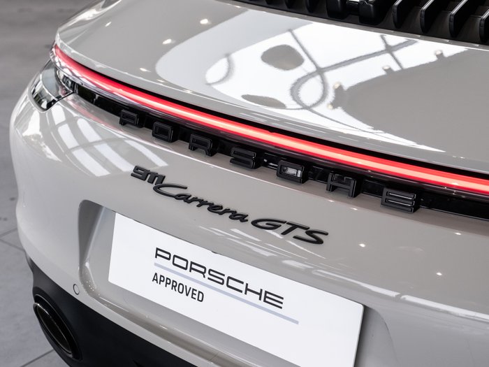 2024 Porsche 911 Carrera GTS