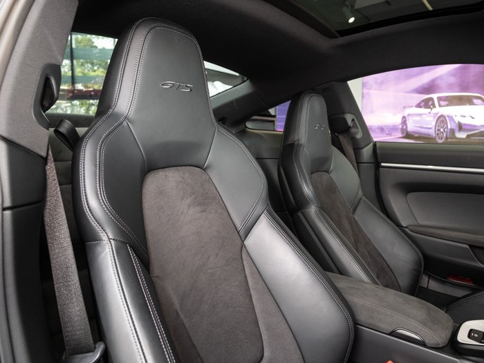 2024 Porsche 911 Carrera GTS
