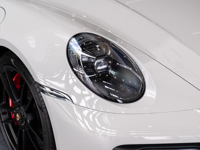 2024 Porsche 911 Carrera GTS