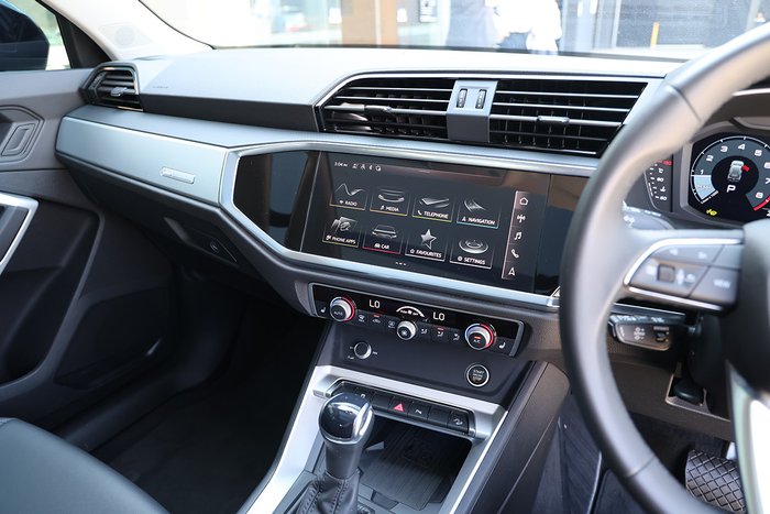 2024 AUDI Q3 35 TFSI DYNAMIC BLACK