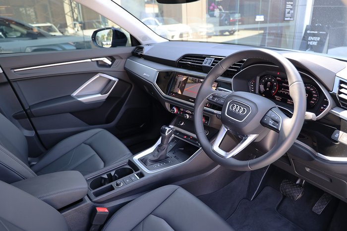 2024 AUDI Q3 35 TFSI DYNAMIC BLACK