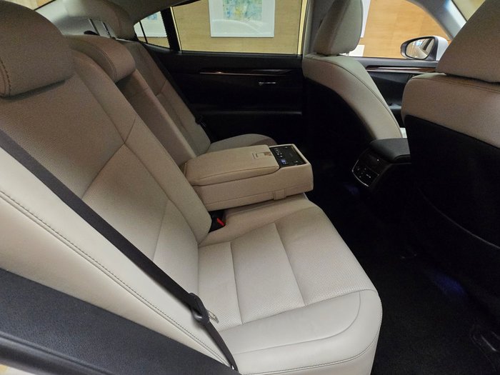 2014 Lexus ES350 Sports Luxury 3.5L Petrol Automatic Sedan