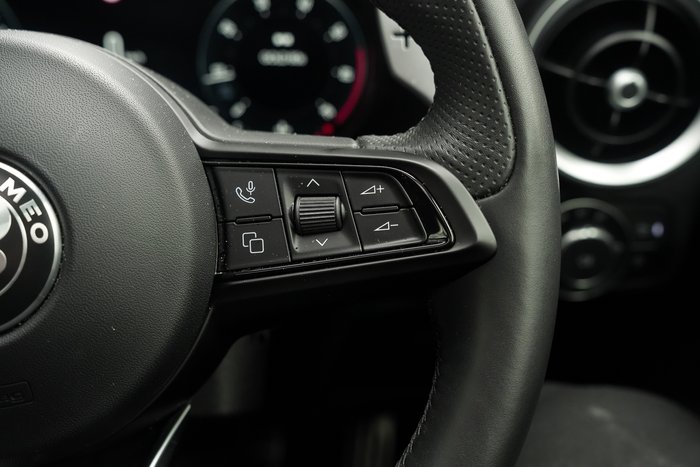 2023 Alfa Romeo Stelvio Veloce