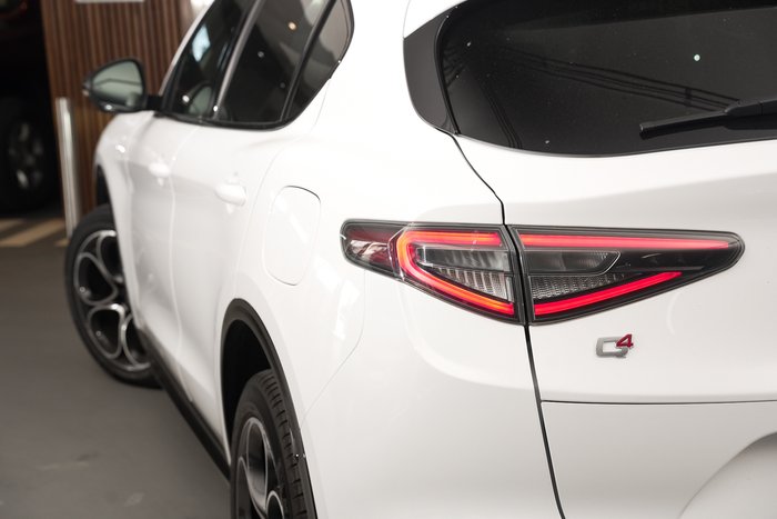 2023 Alfa Romeo Stelvio Veloce