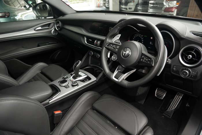 2023 Alfa Romeo Stelvio Veloce