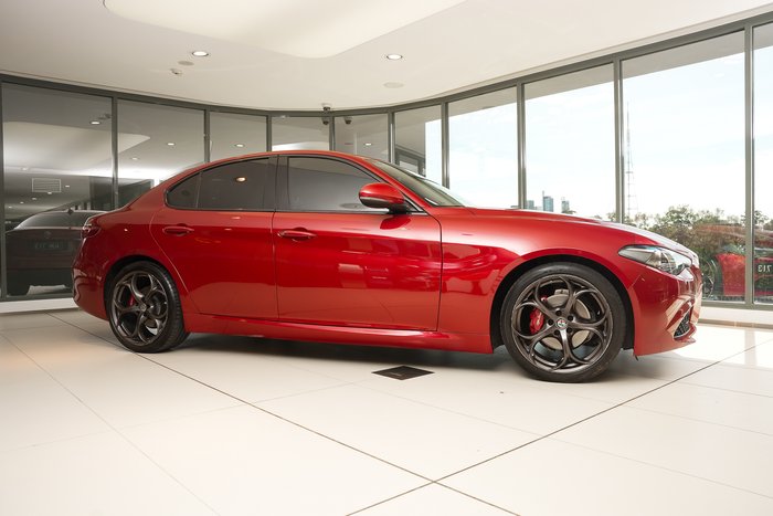 2018 Alfa Romeo Giulia Super