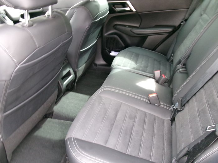 2022 MITSUBISHI OUTLANDER ASPIRE 7 SEAT (AWD)