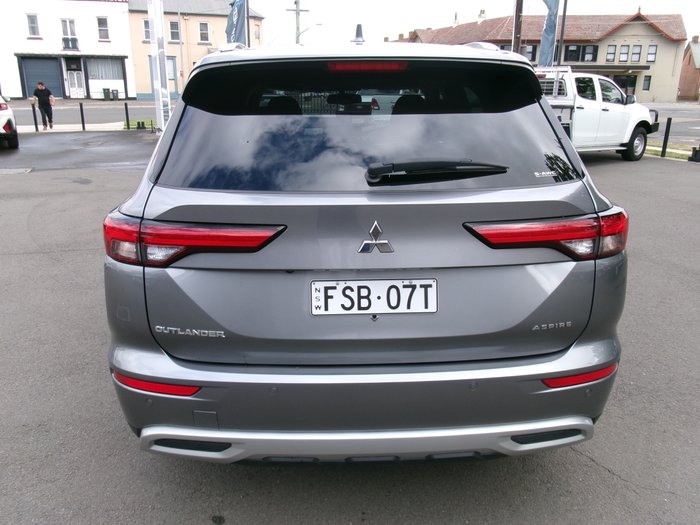 2022 MITSUBISHI OUTLANDER ASPIRE 7 SEAT (AWD)