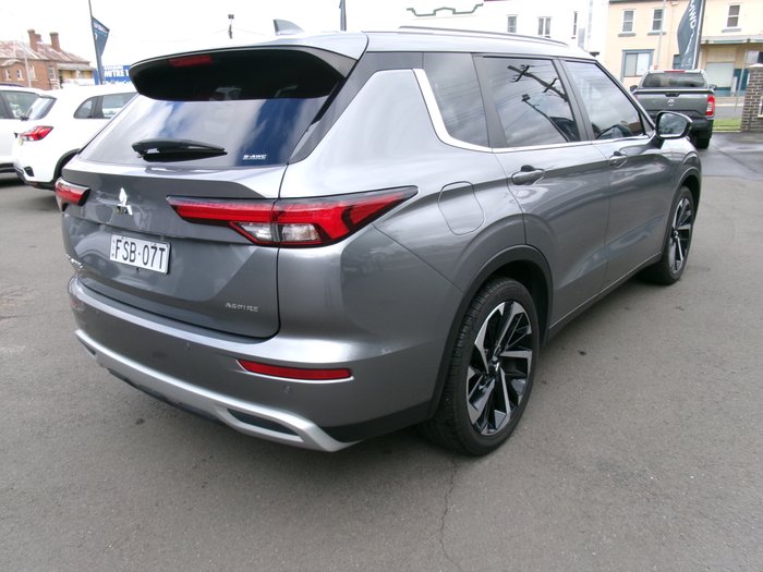 2022 MITSUBISHI OUTLANDER ASPIRE 7 SEAT (AWD)