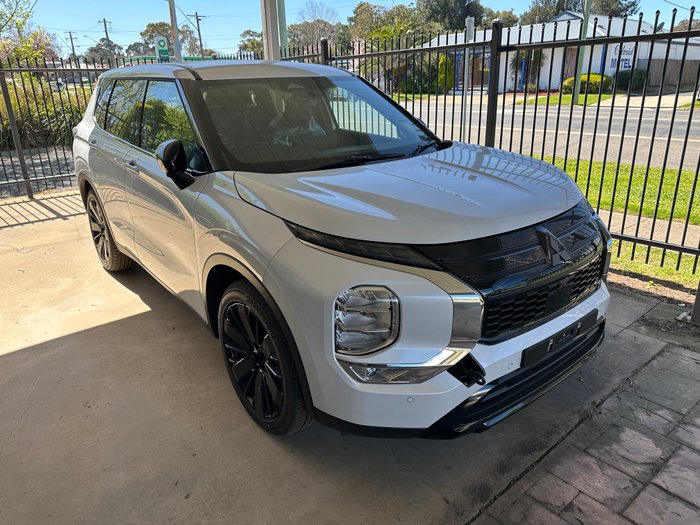 2026 MITSUBISHI OUTLANDER
