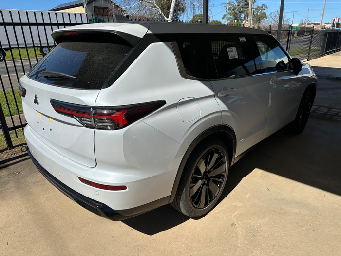 2026 MITSUBISHI OUTLANDER LS BLACK EDN