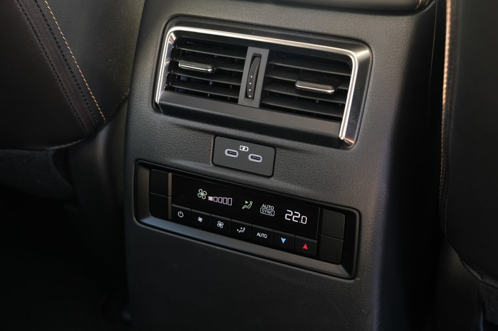 2025 Mazda CX-80 G40e Touring
