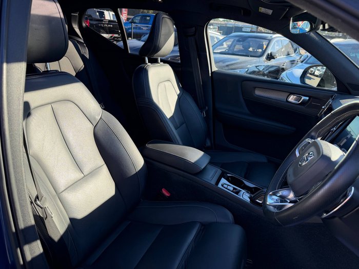 2018 Volvo XC40 T5 R-Design
