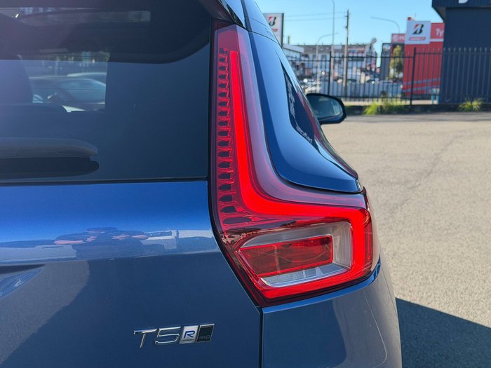 2018 Volvo XC40 T5 R-Design