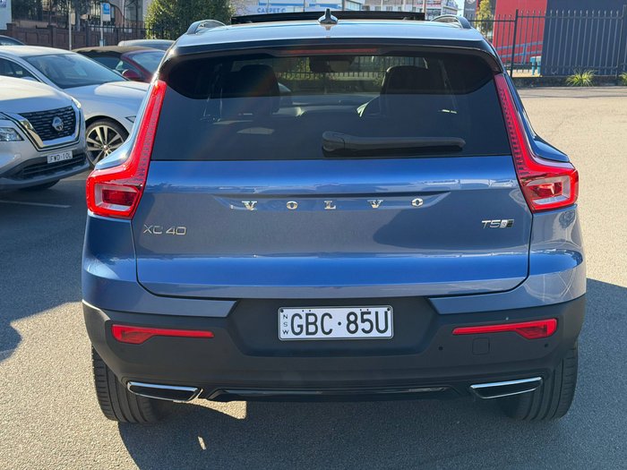 2018 Volvo XC40 T5 R-Design