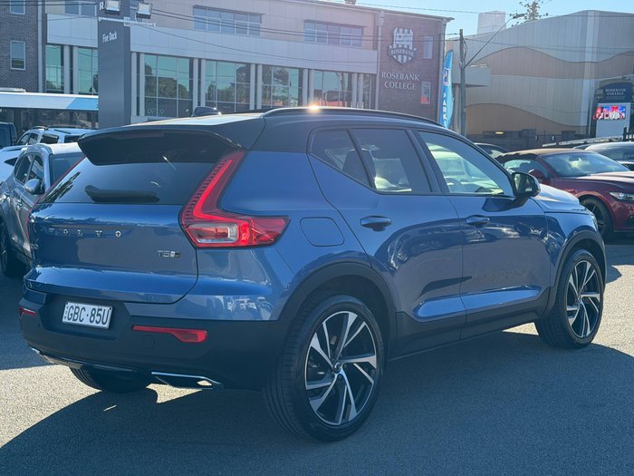 2018 Volvo XC40 T5 R-Design