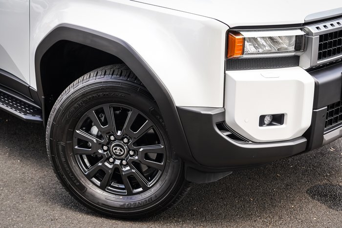 2025 Toyota PRADO GXL